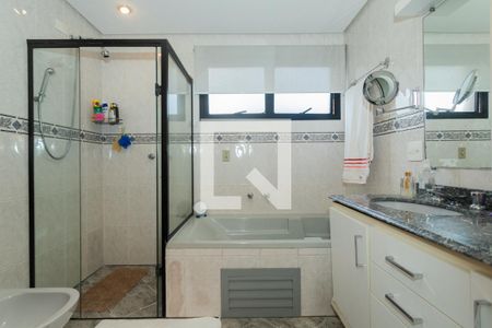 Apartamento à venda com 248m², 4 quartos e 3 vagasBanheiro do Quarto 4