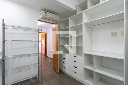 Casa à venda com 180m², 3 quartos e 1 vagaSuíte 2