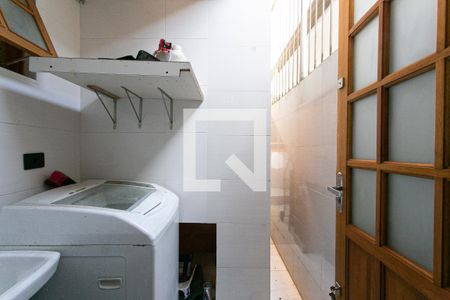 Casa à venda com 180m², 3 quartos e 1 vagaÁrea de Serviço