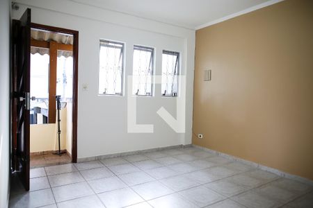 Casa para alugar com 121m², 2 quartos e 2 vagasSala