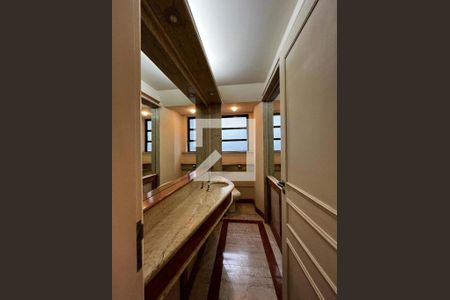 Apartamento para alugar com 240m², 4 quartos e 1 vagaLavabo