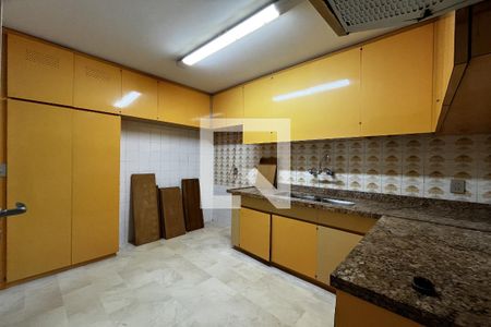 Apartamento para alugar com 240m², 4 quartos e 1 vagaCozinha