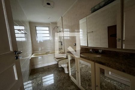Apartamento para alugar com 240m², 4 quartos e 1 vagaBanheiro da Suíte
