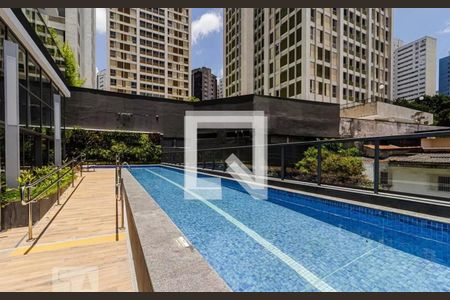 Studio à venda com 29m², 1 quarto e sem vaga Studio à venda com 29m², 1 quarto e sem vagaÁrea comum - Piscina