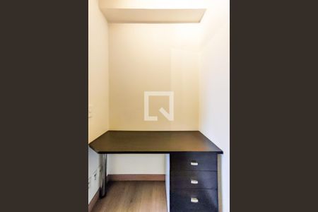 Apartamento à venda com 95m², 2 quartos e 2 vagasEscritório