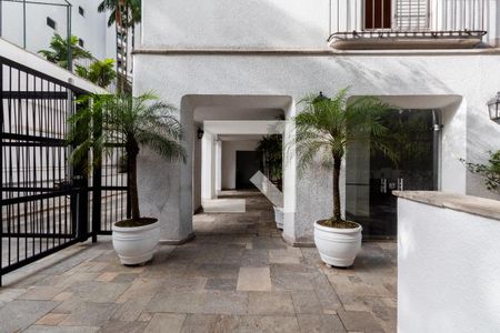 Apartamento para alugar com 116m², 3 quartos e 1 vaga Apartamento para alugar com 116m², 3 quartos e 1 vagaEntrada