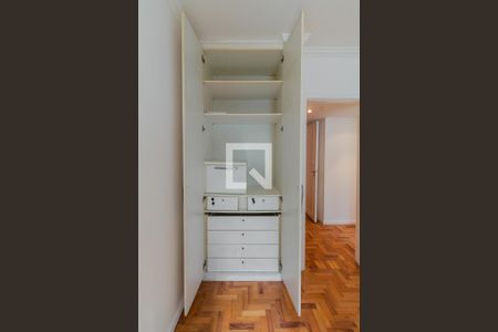 Apartamento para alugar com 116m², 3 quartos e 1 vaga Apartamento para alugar com 116m², 3 quartos e 1 vagaQuarto 1