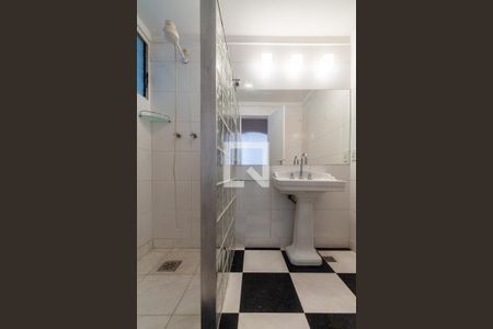 Apartamento para alugar com 116m², 3 quartos e 1 vaga Apartamento para alugar com 116m², 3 quartos e 1 vagaBanheiro social