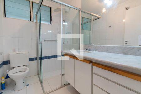Apartamento para alugar com 116m², 3 quartos e 1 vaga Apartamento para alugar com 116m², 3 quartos e 1 vagaBanheiro da suíte