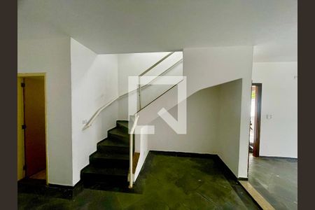 Sala de casa para alugar com 3 quartos, 180m² em Jardim Rossi, Guarulhos