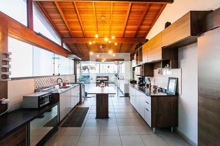 Apartamento à venda com 119m², 2 quartos e 2 vagasCozinha