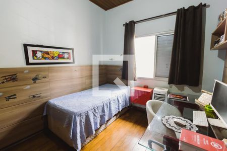 Casa à venda com 217m², 3 quartos e 4 vagasQuarto 2