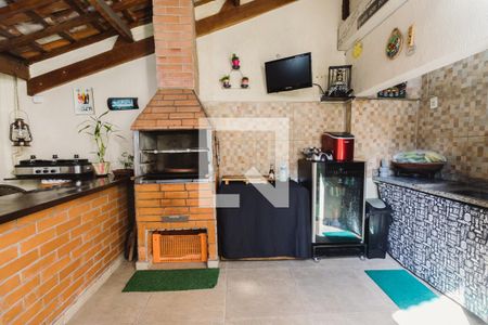 Casa à venda com 217m², 3 quartos e 4 vagasQuintal