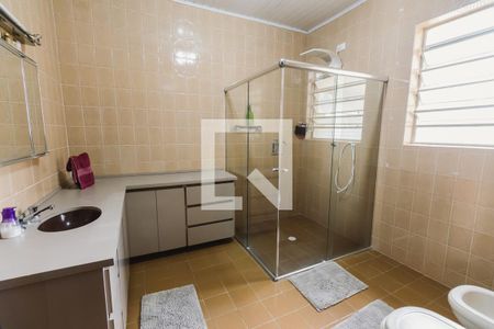 Casa à venda com 217m², 3 quartos e 4 vagasBanheiro 2