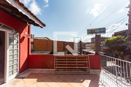 Casa à venda com 277m², 4 quartos e 3 vagas Casa à venda com 277m², 4 quartos e 3 vagasVaranda