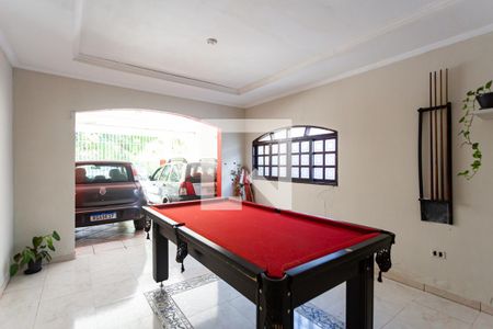 Casa à venda com 277m², 4 quartos e 3 vagas Casa à venda com 277m², 4 quartos e 3 vagasGaragem