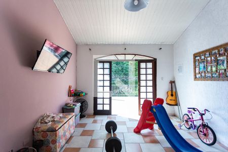 Casa à venda com 277m², 4 quartos e 3 vagas Casa à venda com 277m², 4 quartos e 3 vagasQuarto 3