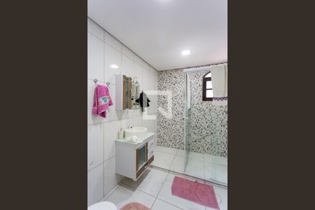 Casa à venda com 277m², 4 quartos e 3 vagas Casa à venda com 277m², 4 quartos e 3 vagasBanheiro da Suíte