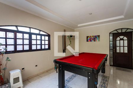 Casa à venda com 277m², 4 quartos e 3 vagas Casa à venda com 277m², 4 quartos e 3 vagasGaragem