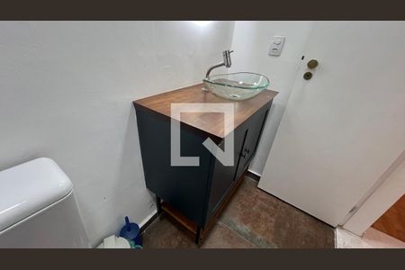 Studio para alugar com 30m², 1 quarto e 1 vaga Studio para alugar com 30m², 1 quarto e 1 vagaBanheiro
