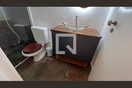 Studio para alugar com 30m², 1 quarto e 1 vaga Studio para alugar com 30m², 1 quarto e 1 vagaBanheiro