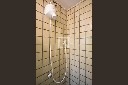 Chuveiro do banheiro de apartamento para alugar com 2 quartos, 54m² em Vila Morse, São Paulo