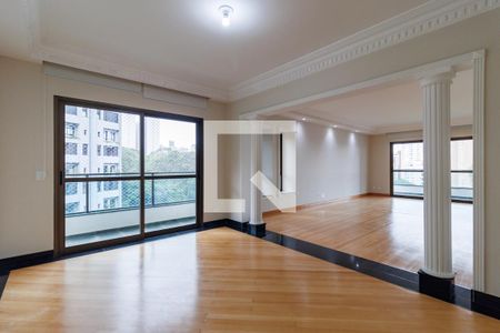 Sala de apartamento para alugar com 4 quartos, 240m² em Vila Suzana, São Paulo