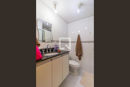 Apartamento para alugar com 72m², 2 quartos e 2 vagas Apartamento para alugar com 72m², 2 quartos e 2 vagasBanheiro da Suite