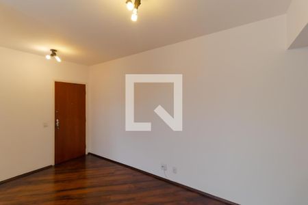 Sala de apartamento para alugar com 1 quarto, 50m² em Cambuí, Campinas