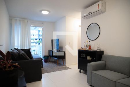 Sala de apartamento à venda com 2 quartos, 70m² em Recreio dos Bandeirantes, Rio de Janeiro