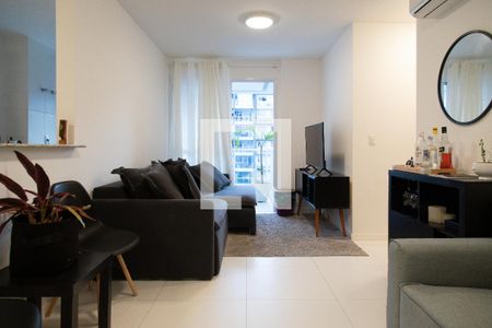 Sala de apartamento à venda com 2 quartos, 70m² em Recreio dos Bandeirantes, Rio de Janeiro