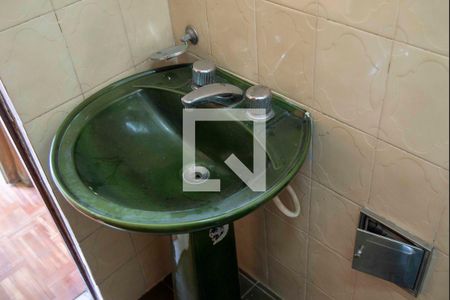 Casa para alugar com 47m², 2 quartos e 1 vaga Casa para alugar com 47m², 2 quartos e 1 vagaBanheiro