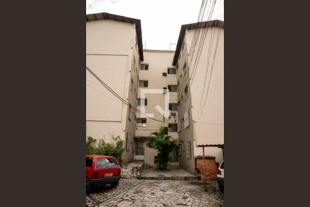 Fachada do bloco de casa para alugar com 2 quartos, 47m² em Metrópole, Nova Iguaçu