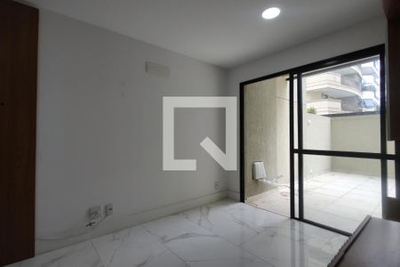 Sala de apartamento para alugar com 1 quarto, 65m² em Freguesia (jacarepaguá), Rio de Janeiro
