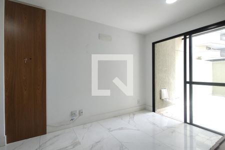 Sala de apartamento para alugar com 1 quarto, 65m² em Freguesia (jacarepaguá), Rio de Janeiro
