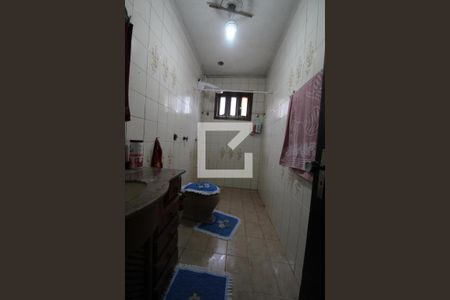 Casa à venda com 200m², 3 quartos e 3 vagasBanheiro