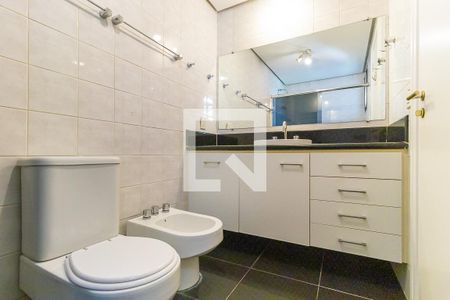 Apartamento para alugar com 142m², 3 quartos e 2 vagas Apartamento para alugar com 142m², 3 quartos e 2 vagasBanheiro da suíte 1