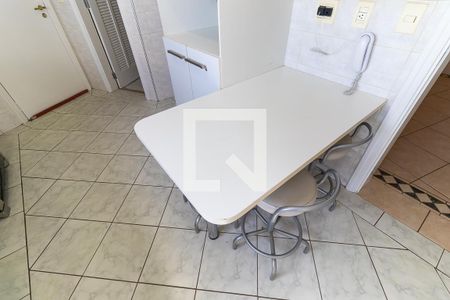 Apartamento para alugar com 142m², 3 quartos e 2 vagas Apartamento para alugar com 142m², 3 quartos e 2 vagasCozinha