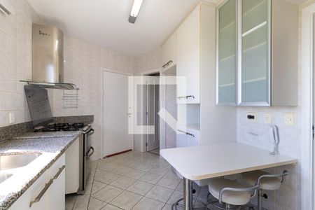 Apartamento para alugar com 142m², 3 quartos e 2 vagas Apartamento para alugar com 142m², 3 quartos e 2 vagasCozinha