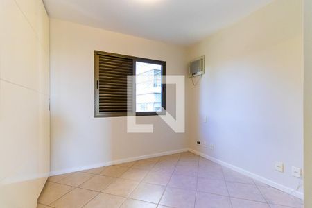 Apartamento para alugar com 142m², 3 quartos e 2 vagas Apartamento para alugar com 142m², 3 quartos e 2 vagasQuarto da suíte 1