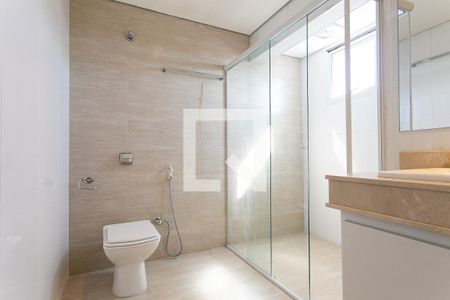 Apartamento à venda com 355m², 3 quartos e 4 vagasBanheiro da Suíte 1