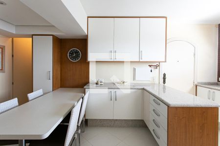 Apartamento à venda com 355m², 3 quartos e 4 vagasCozinha