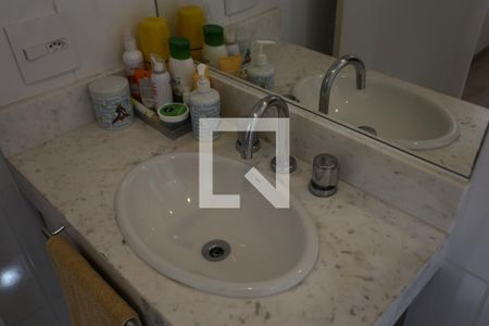 Apartamento à venda com 197m², 3 quartos e 3 vagasBanheiro da Suíte 1