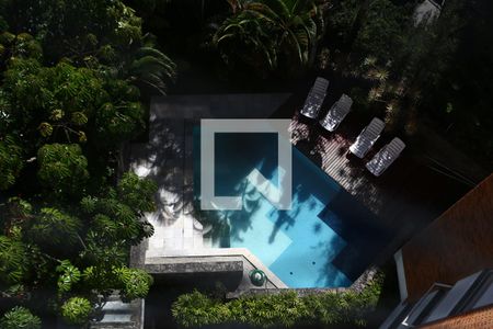 Apartamento à venda com 197m², 3 quartos e 3 vagasÁrea comum - Piscina