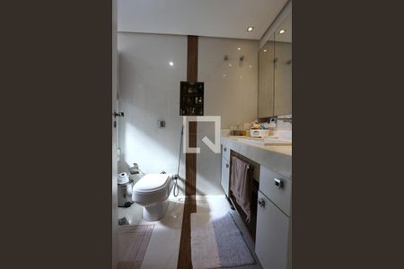 Apartamento à venda com 197m², 3 quartos e 3 vagasBanheiro da Suíte 3