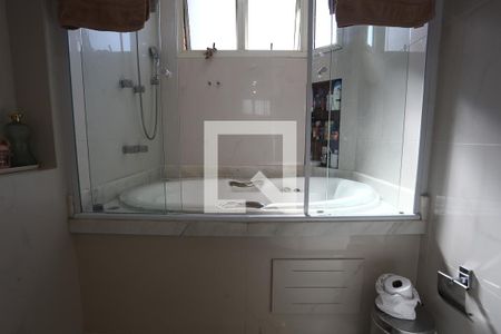 Apartamento à venda com 197m², 3 quartos e 3 vagasBanheiro da Suíte 3