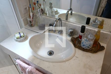 Apartamento à venda com 197m², 3 quartos e 3 vagasBanheiro da Suíte 2