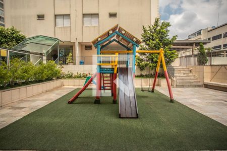 Apartamento à venda com 59m², 2 quartos e 1 vaga Apartamento à venda com 59m², 2 quartos e 1 vagaÁrea Comum - Playground