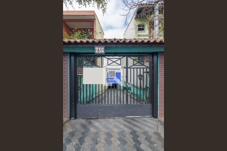 Casa à venda com 275m², 3 quartos e 8 vagas Casa à venda com 275m², 3 quartos e 8 vagasFachada