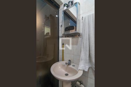 Casa à venda com 275m², 3 quartos e 8 vagas Casa à venda com 275m², 3 quartos e 8 vagasBanheiro da Suite 1